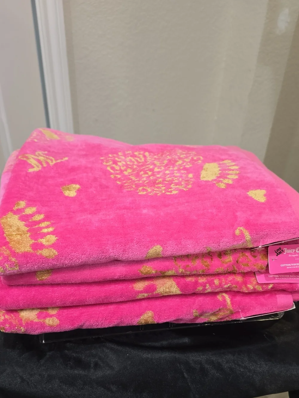Juicy Couture Home Leopord Heart Crown Plush Bath Towel Set
